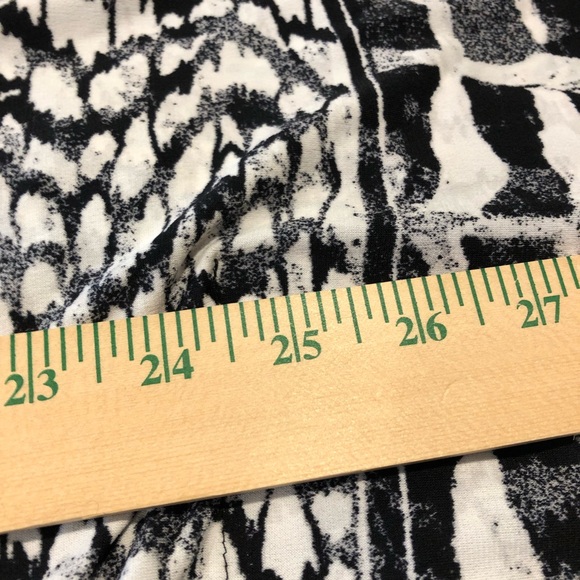 Chico’s Poncho Abstract Artsy Top - Picture 10 of 12